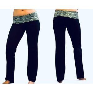 SO Black And Green Zebra Print Fold Over Low Rise Yoga Pants Size M